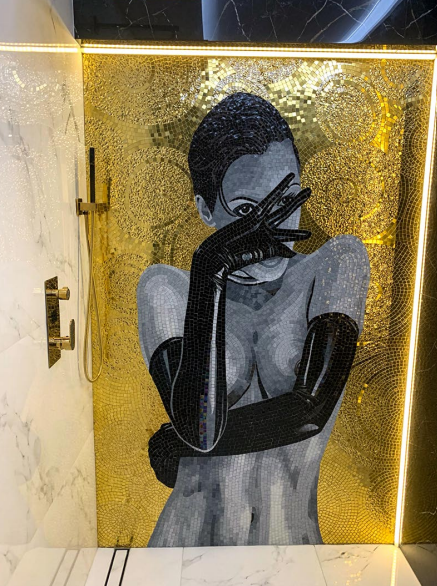 Artistic mosaic bathroom tile